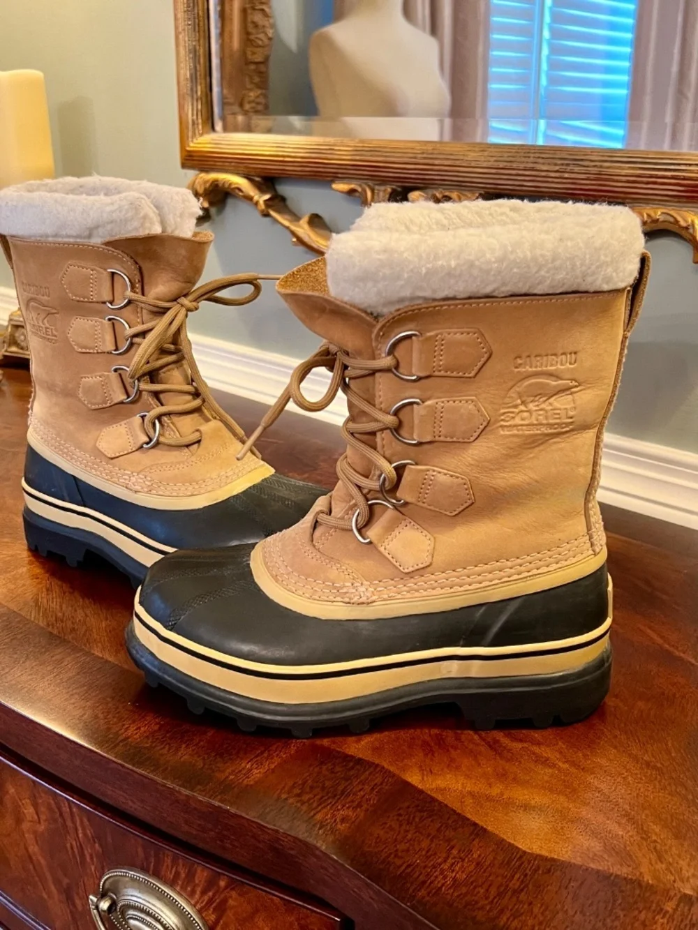 GUC Women's Sorel Caribou Waterproof Boots w/ Removable Felt Liner US Size 6 M